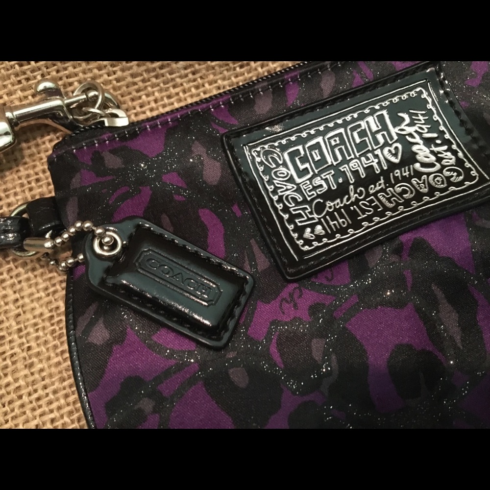 Coach wristlet - Picture 3 of 4